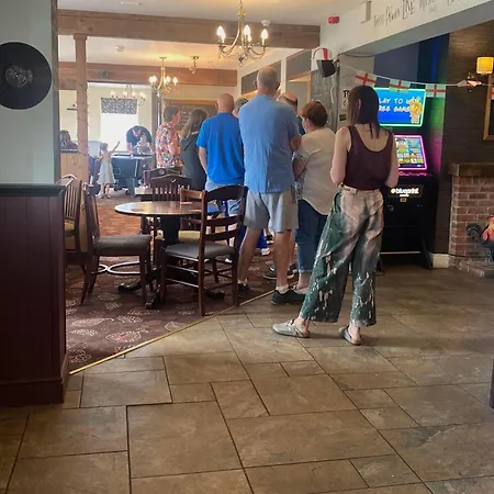 호텔 Old Red House 서스크